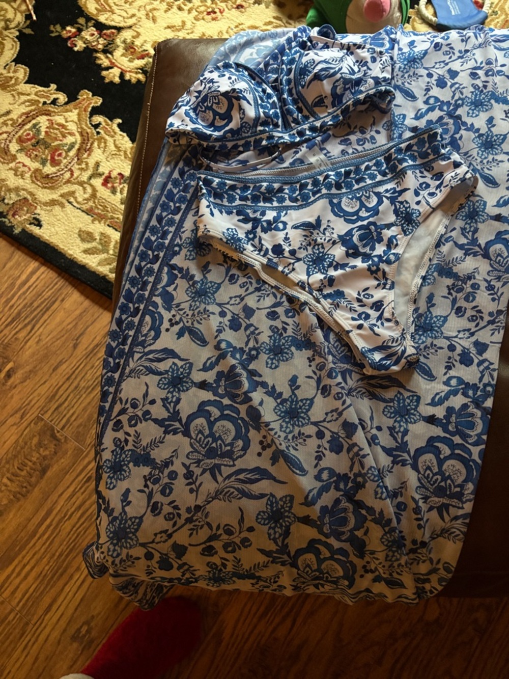 NWOT SHEIN Blue & White Floral Bikini Set with mesh wrap